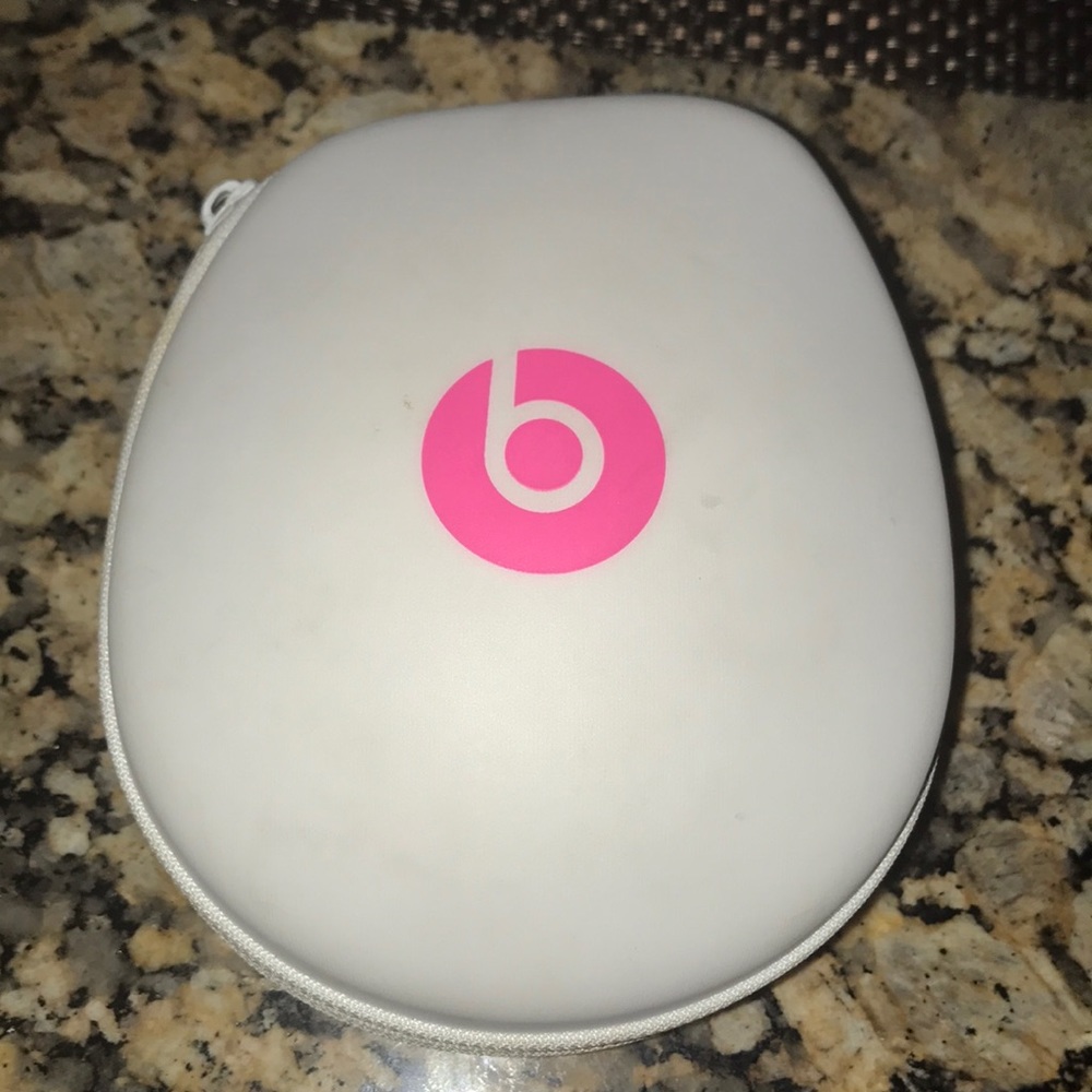 Beats 1 with wires